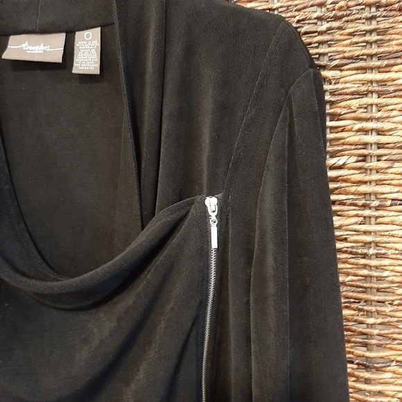 Chico's Travelers Zip Front Slinky Cardigan Jacket Resortwear Vaca Black 0 Small - Picture 2 of 6